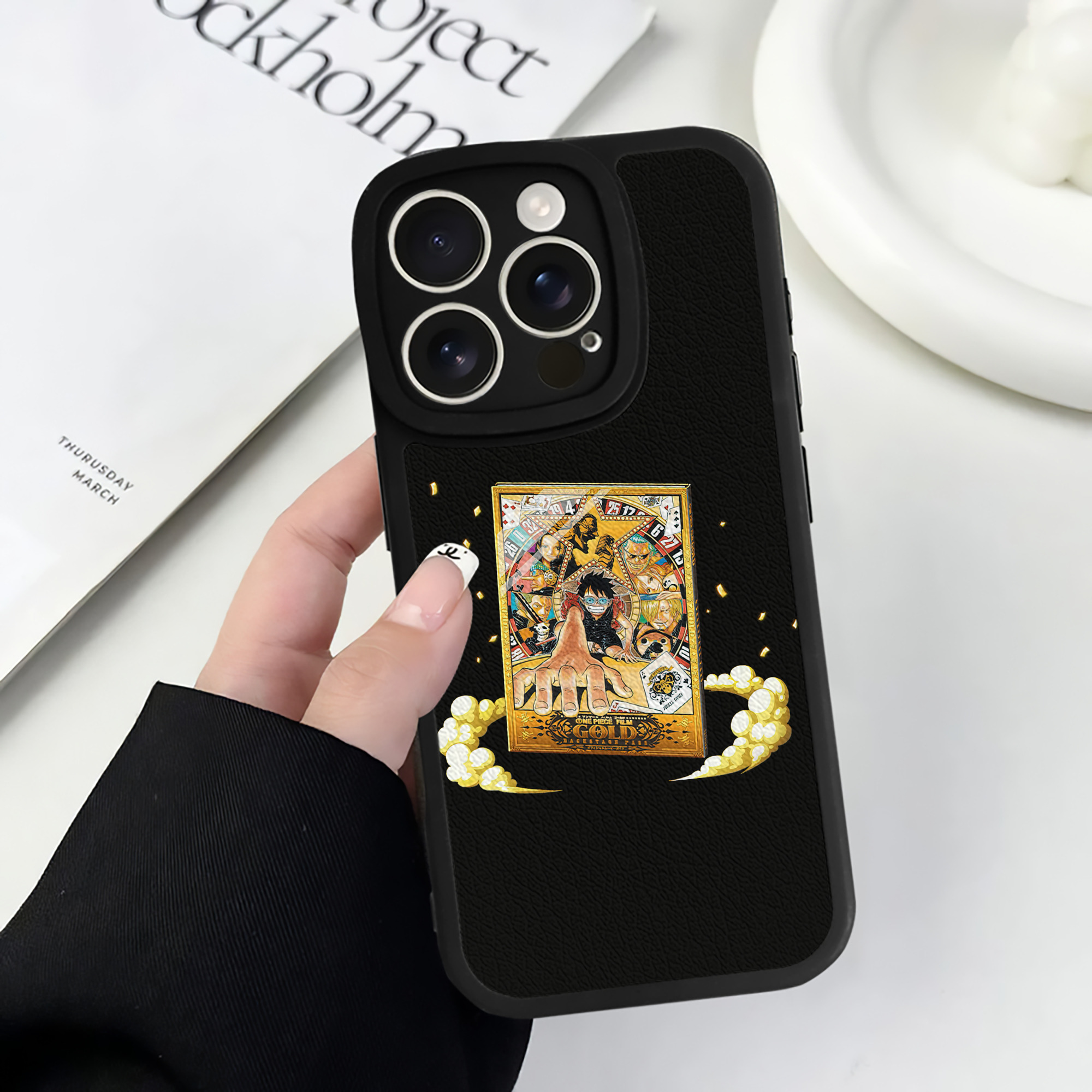 （画像用） ワンピース モンキー・D・ルフィ ONE PIECE Monkey D. Luffy 【iPhone 16シリーズ対応】シリコンスマホケース（レザー調） 材質：シリコン